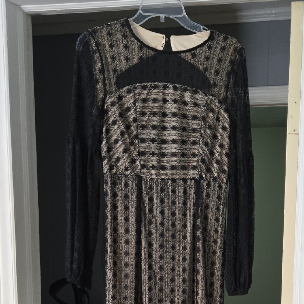 Black and Tan Sheath Dress with Mock Neck and Peter Pan Collar